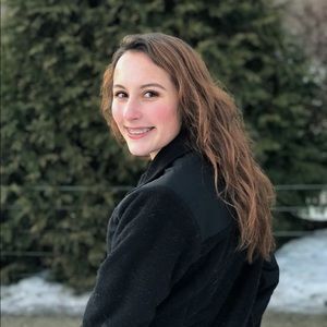 Meet your Posher, Rebecca